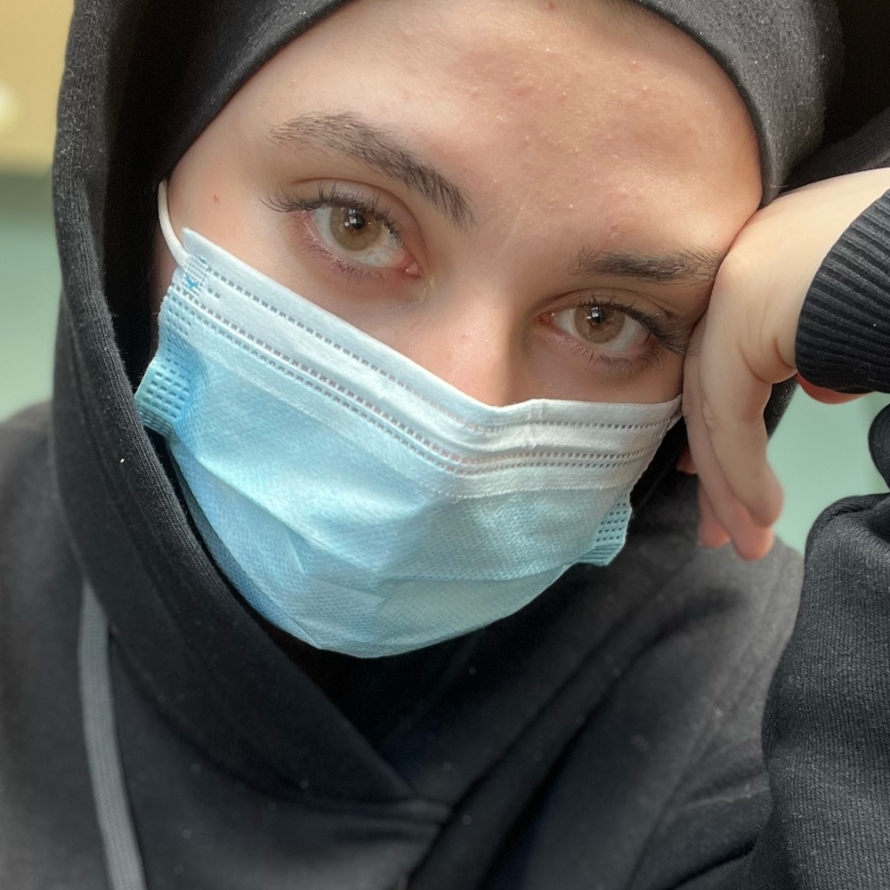 Meet your Posher, Aya